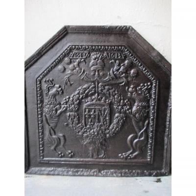 Plaque De Cheminee    " Blason Et Lions Heraldiques "