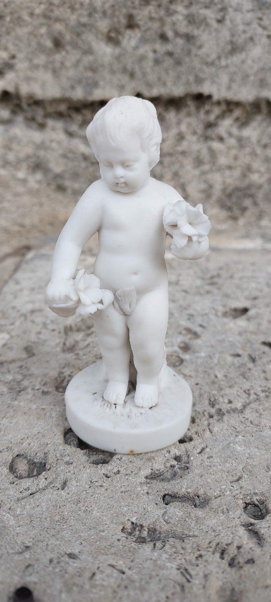 Adorable Petit Amour Porcelaine XVIIIeme Siècle