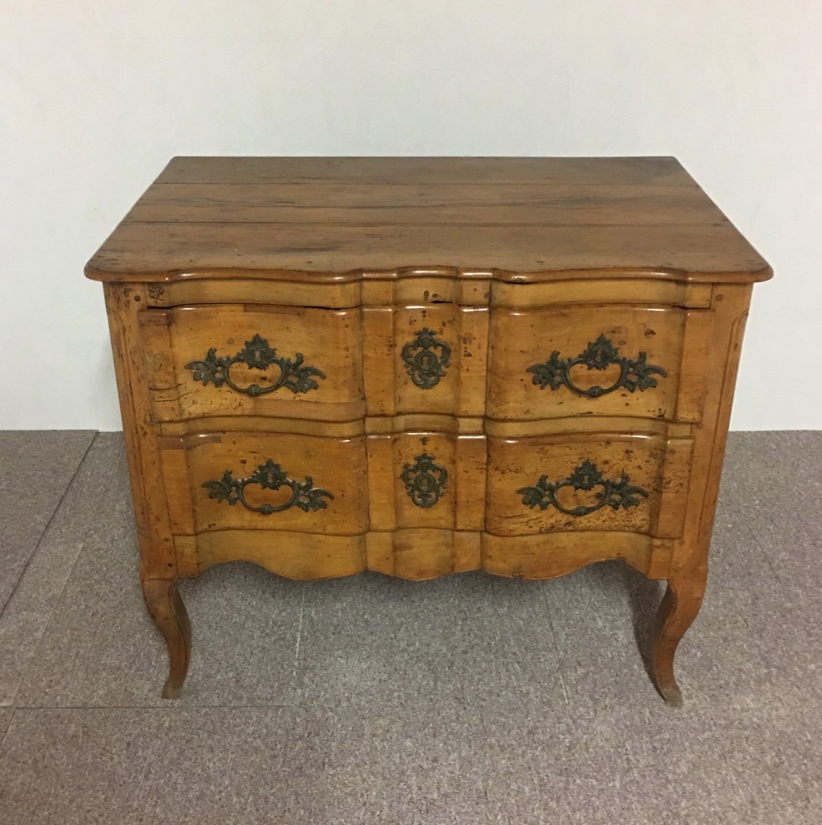 18th Century Sauteuse Commode