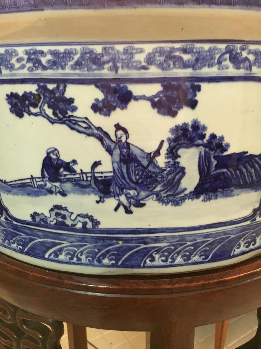 Deux grandes vasques en porcelaine de Chine. Vers 1900-photo-3