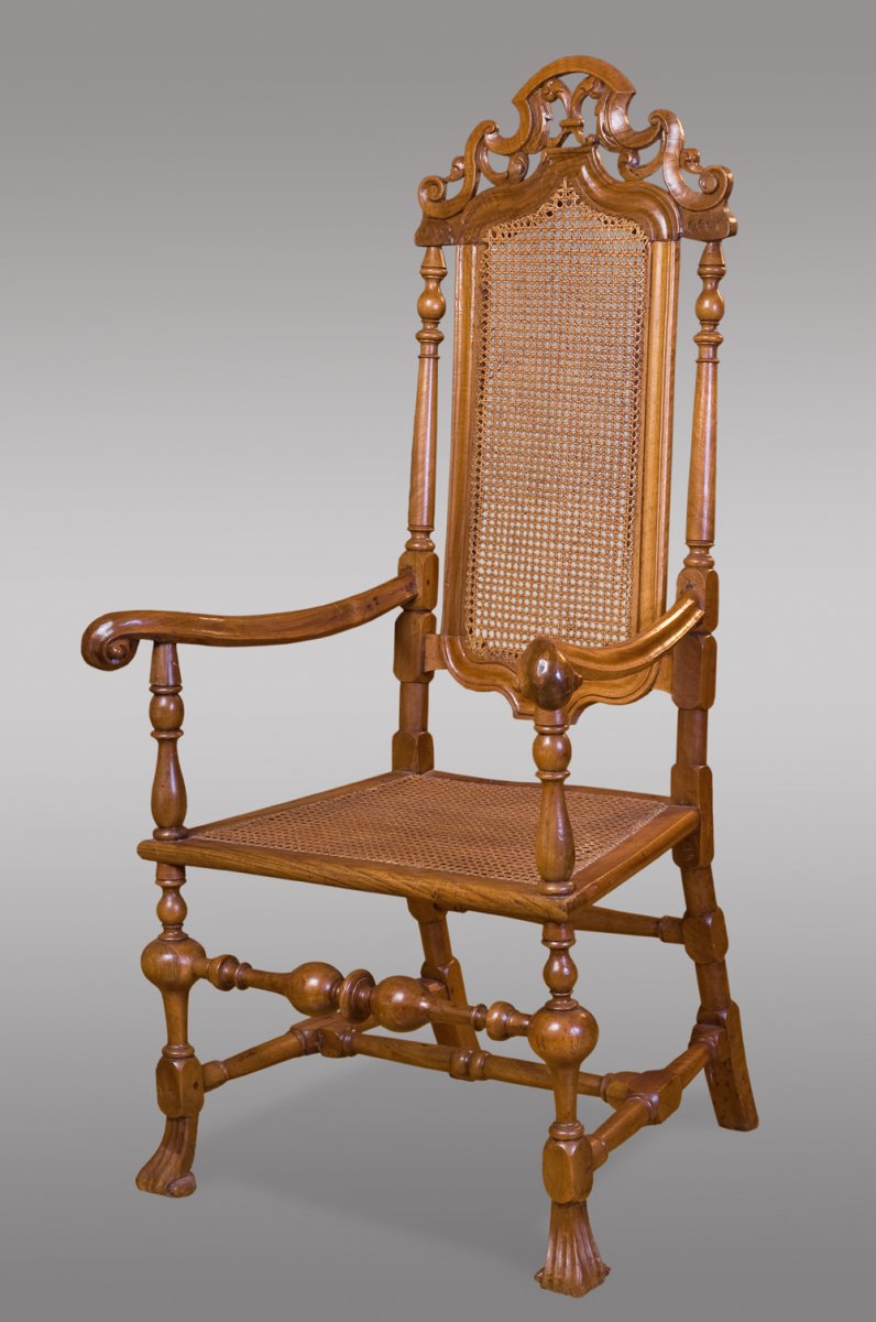 Armchair In Walnut And Wicker In Perfect Condition, Restored. Castile Spain Eighteenth Century.