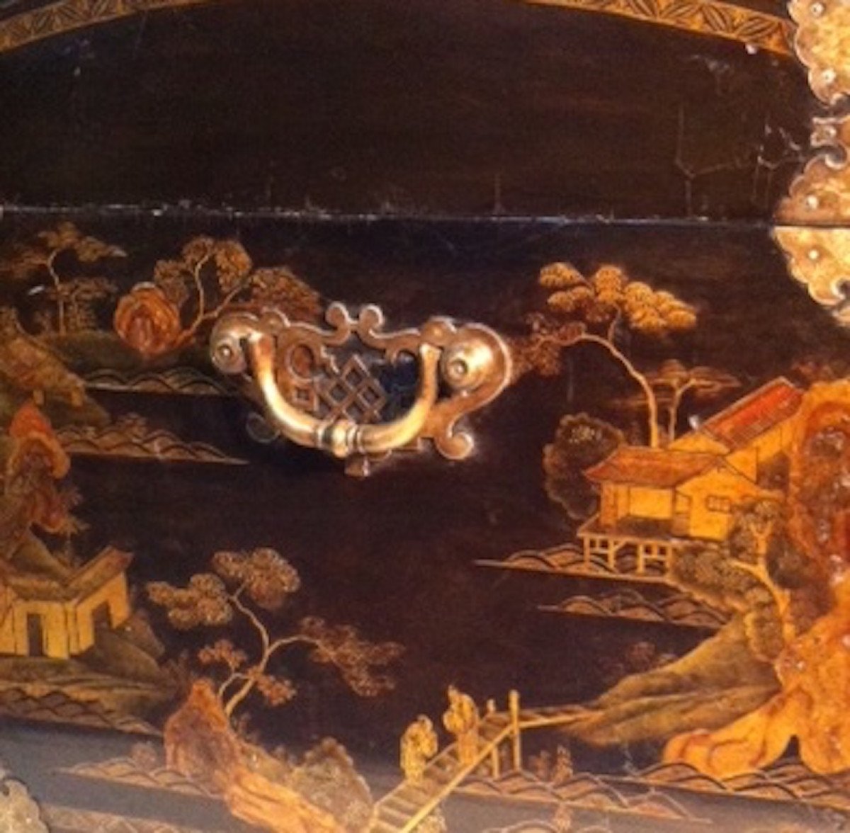 English Chest In Lacquered Wood Decorated With Chinoiserie From The End Of The Eighteenth Century.-photo-3