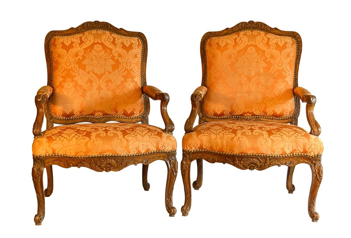 Pair Of Large Louis XV Armchairs In Silk Lampas From The 18th Century