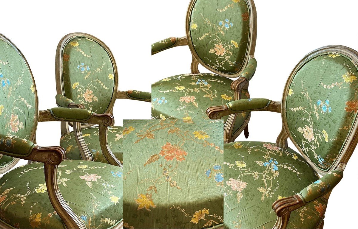 Paire De Fauteuils Louis XVI En Soie XVIIIe Siècle-photo-3