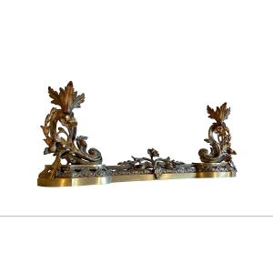Barre De Chenets de style Louis XV du XIXe Si&egrave;cle En Bronze