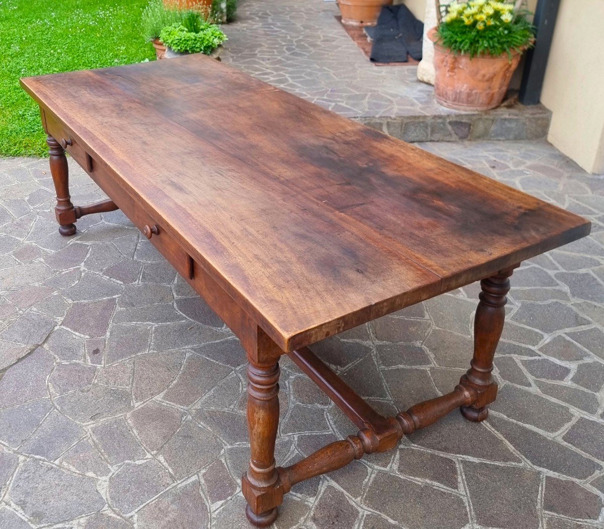 The Grand 18th Century Tuscan Walnut Fratino Table-photo-4