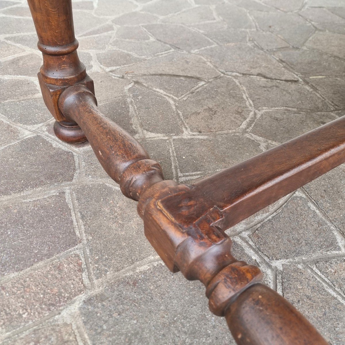 The Grand 18th Century Tuscan Walnut Fratino Table-photo-7