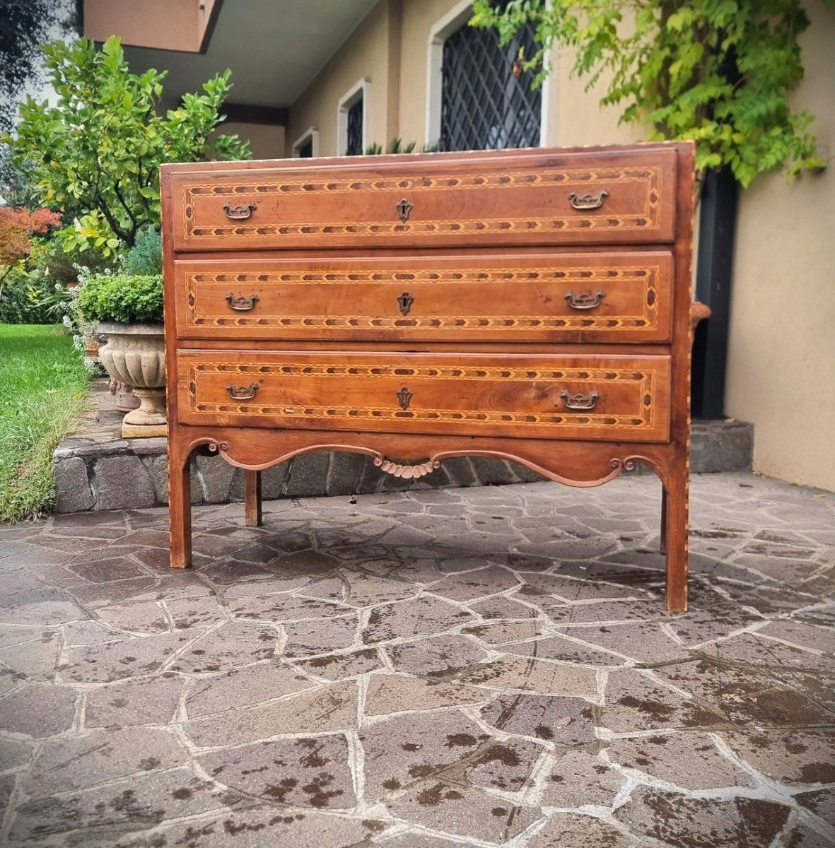 Commode Directoire Du XVIIIe Siècle De Vicence En Noyer Avec Marqueterie De Cerisier-photo-2