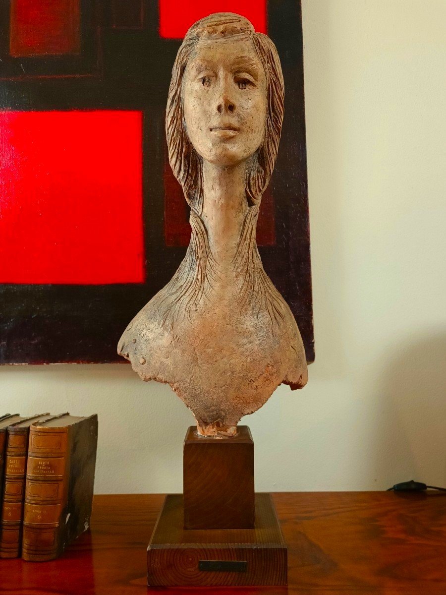 The 1976 Terracotta Female Sculpture: A Masterpiece By Vincenzo Brunetti-photo-2