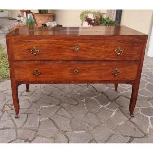 Commode En Noyer Directoire Du XVIIIe Siècle De Vicence : Une Harmonie De Style Et De Fonctionn