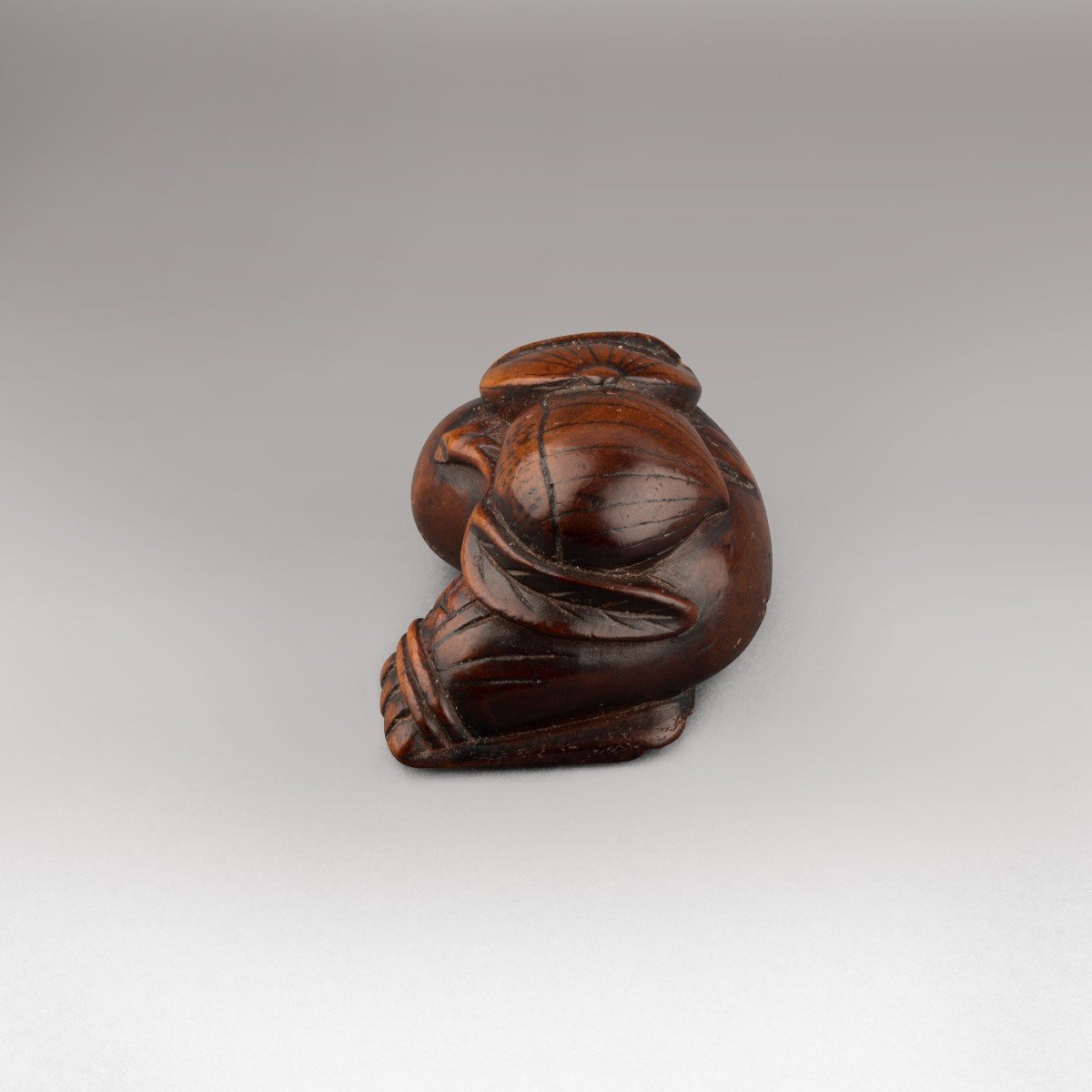 Netsuke Depicting Chestnuts Placed On  Hoteï 's Bag. Edo Japan-photo-2