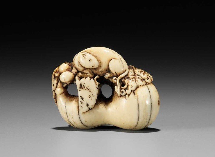 Netsuke - Rongeur Sur Une Calebasse En Ivoire. Japon Edo, 18e Siècle