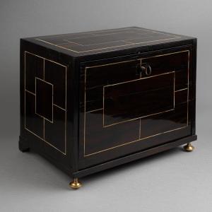 Small Travel Cabinet In Rosewood Veneer, 17th Century