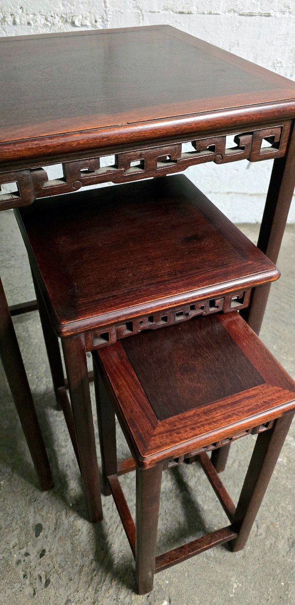 Set Of Three Carved Wood Nesting Tables, China, 20th Century-photo-3