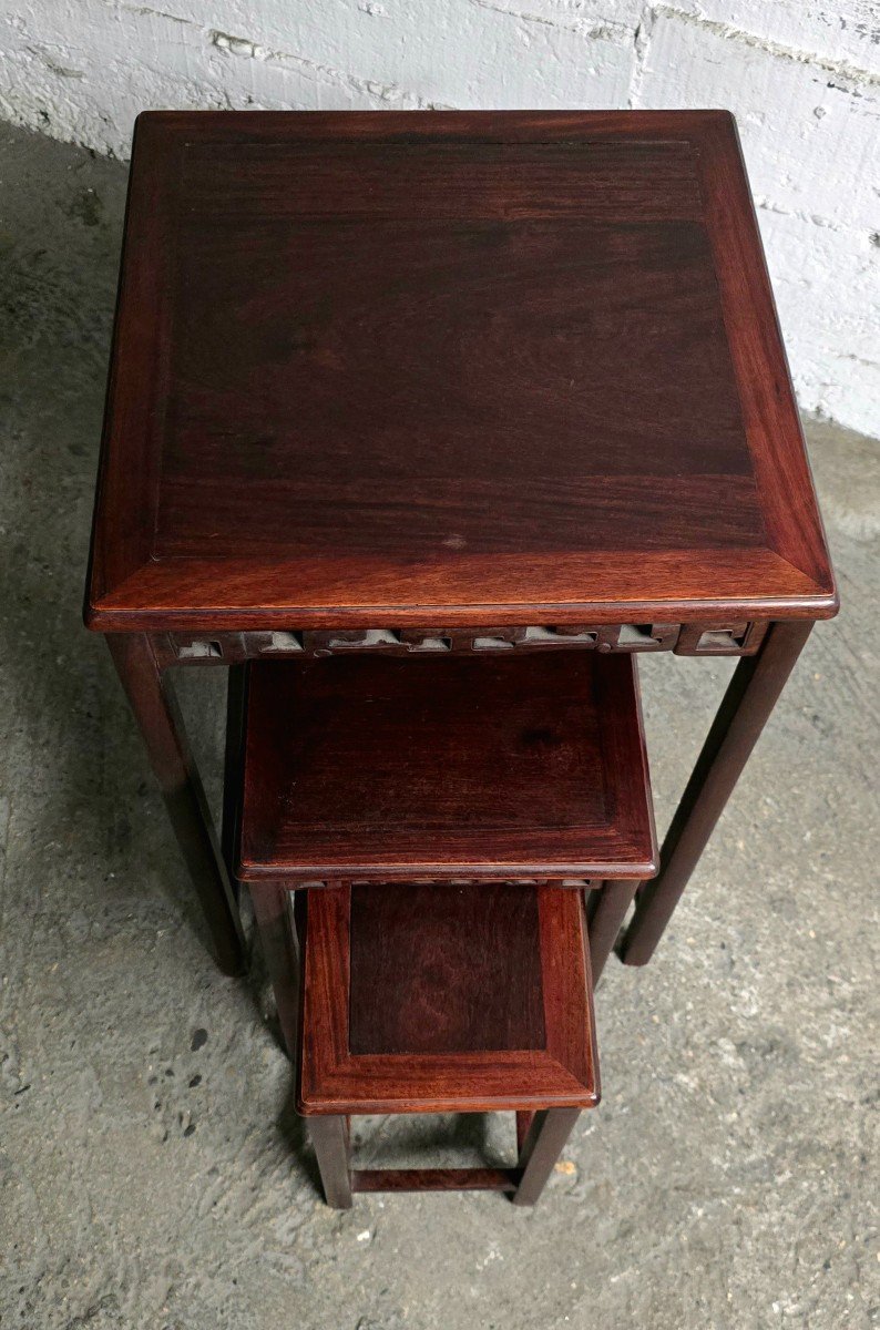 Set Of Three Carved Wood Nesting Tables, China, 20th Century-photo-3