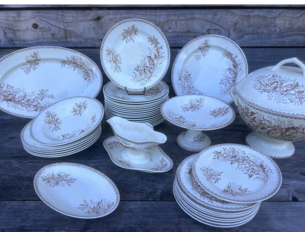 Dinnerware Set 38 Pieces Earthenware Maastricht Thistle Flower Sarreguemines Gien