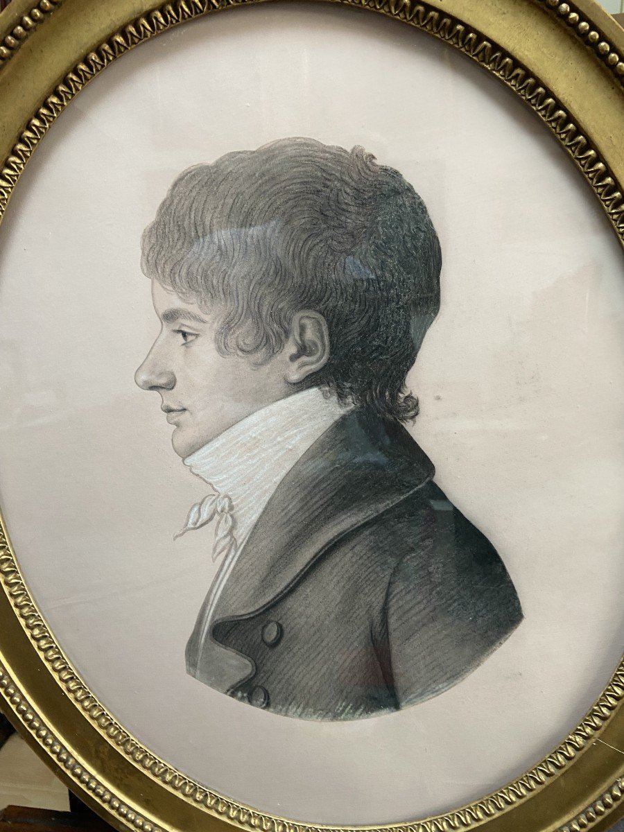 19th Century French School, Portrait Of A Young Man In Profile, Oval Drawing-photo-7