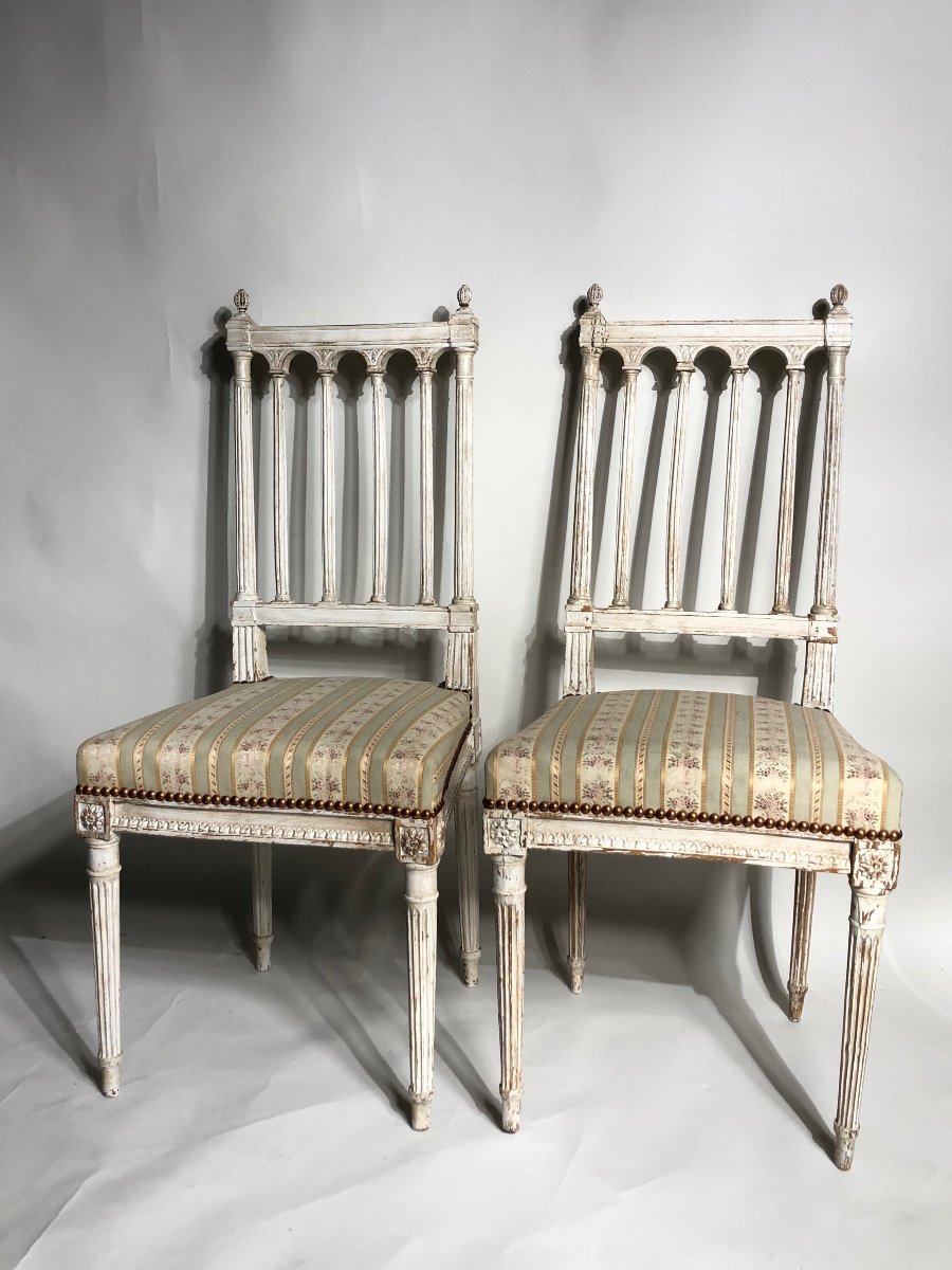 Paire De Chaises D’époque Louis XVI en bois laqué. -photo-4