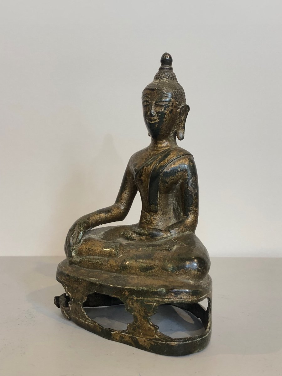 18th Century Bronze Buddha Of Thai Origin.-photo-3