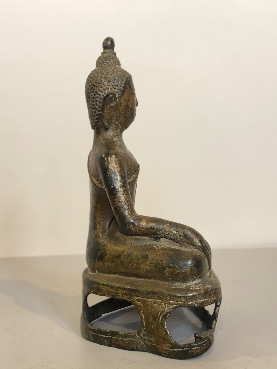 18th Century Bronze Buddha Of Thai Origin.-photo-2