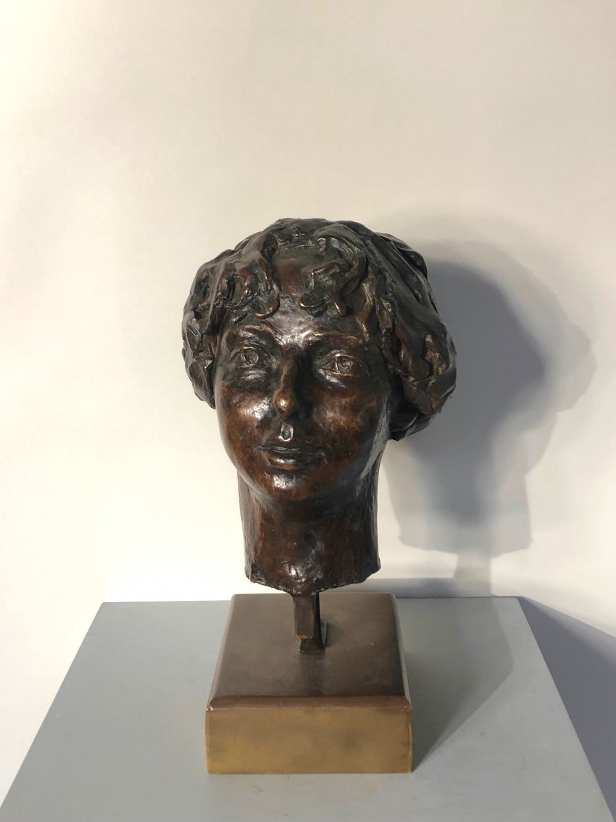 Bronze Head Of A Woman From The 1950s. 