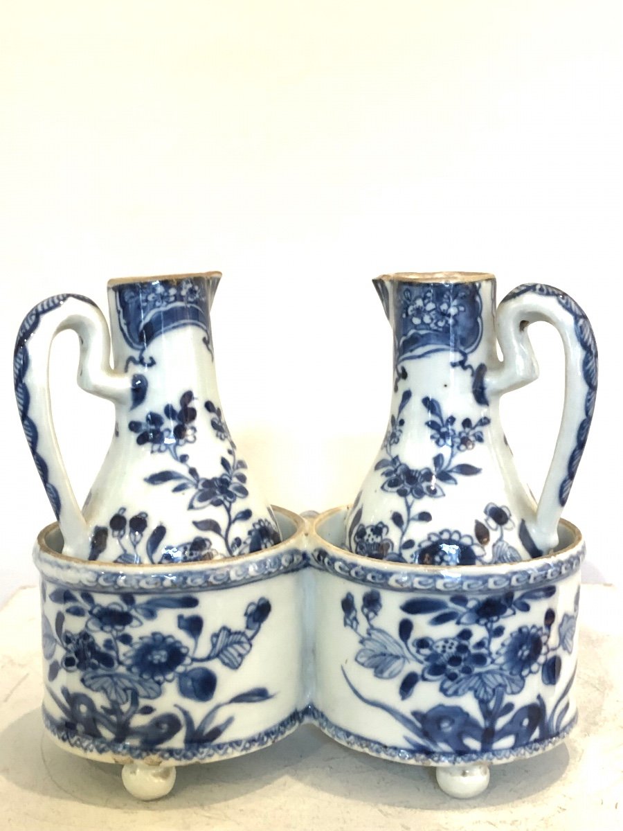 18th Century Porcelain Oil And Vinegar Cruet. -photo-3