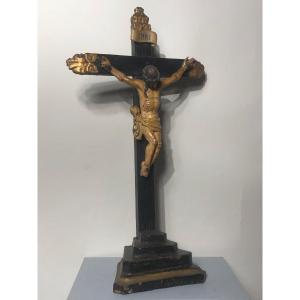 Crucifie En Bois Laqué D’époque XVIII ème Siècle. 