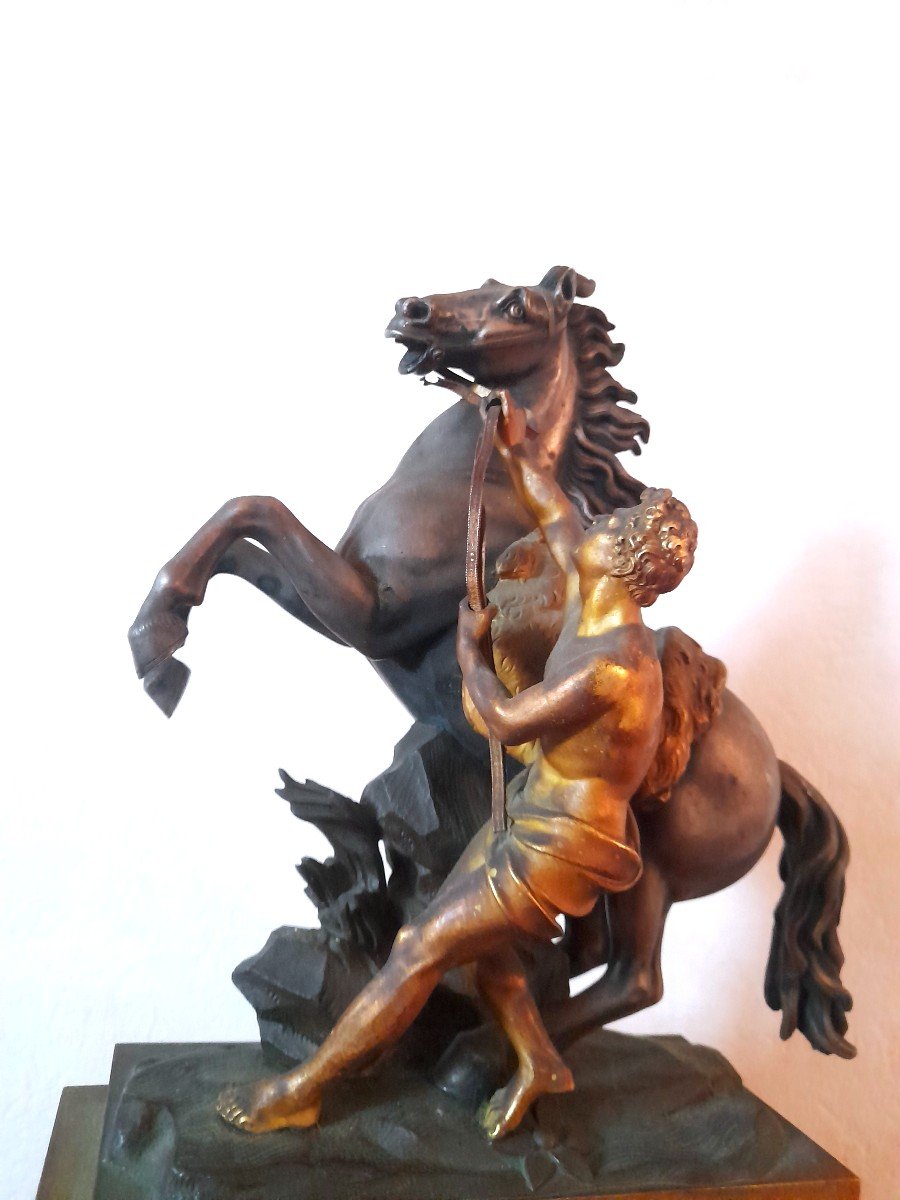 Pendule Au Cheval De Marly En Bronze Doré Et Argenté Epoque Restauration XIXeme Siecle