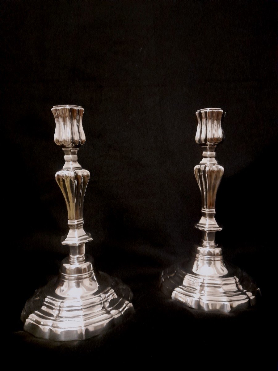 Pair Of Louis XV Period Candlesticks In Silver-plated Bronze, 18th Century 