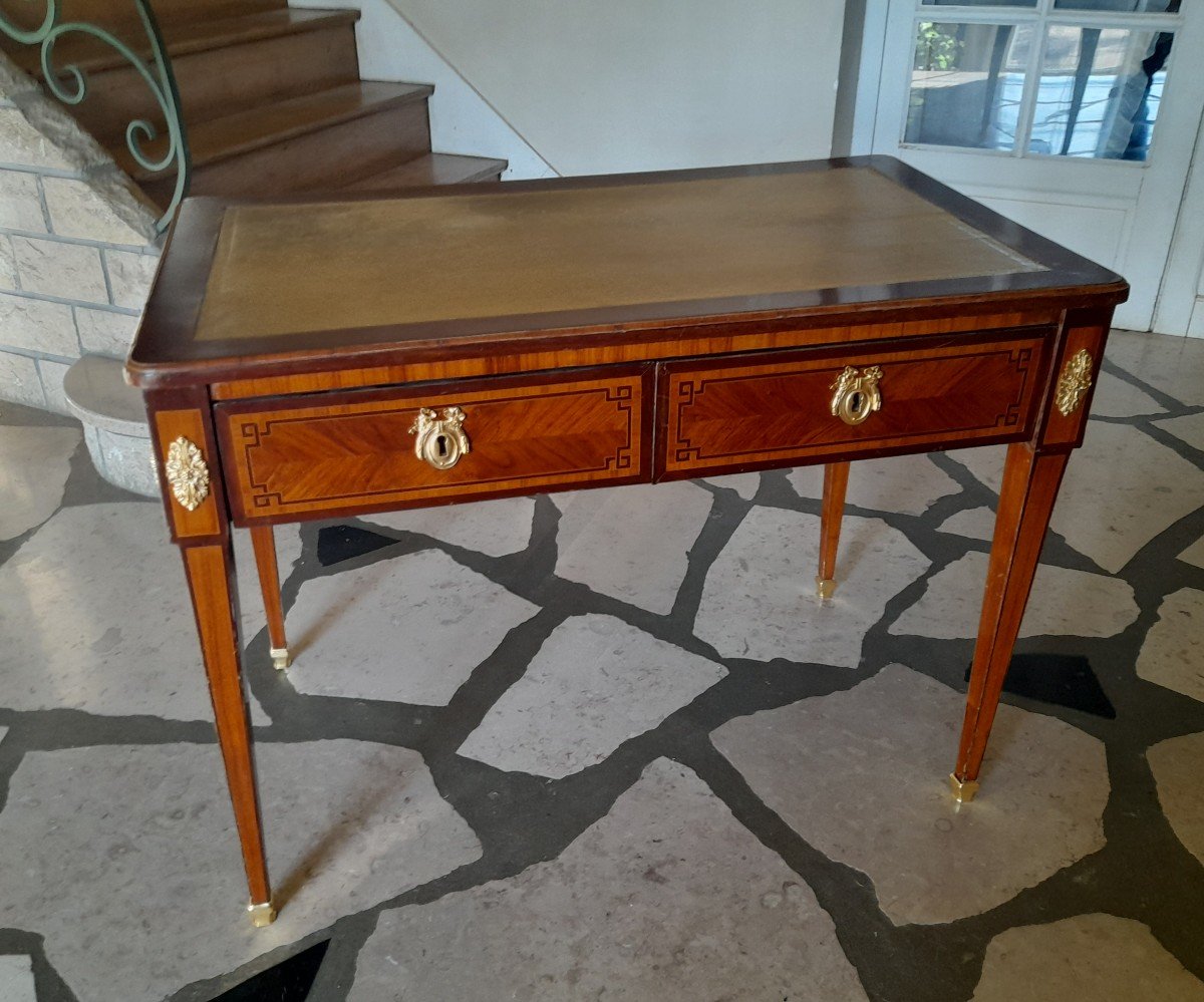 Bureau Plat estampille d'époque Louis XVI Du XVIIIeme Siecle