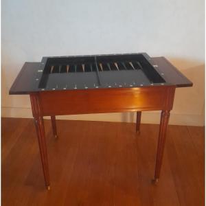 Table à écrire acajou Et à Jeux Tric Trac Ou Backgammon d'époque Louis XVI Du XVIIIeme Siecle