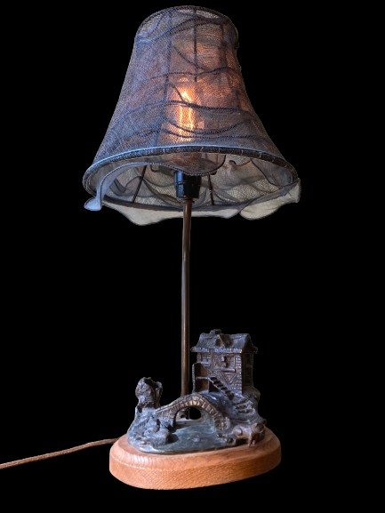 Bronze "maison Sur La Rivière" Monté En Lampe