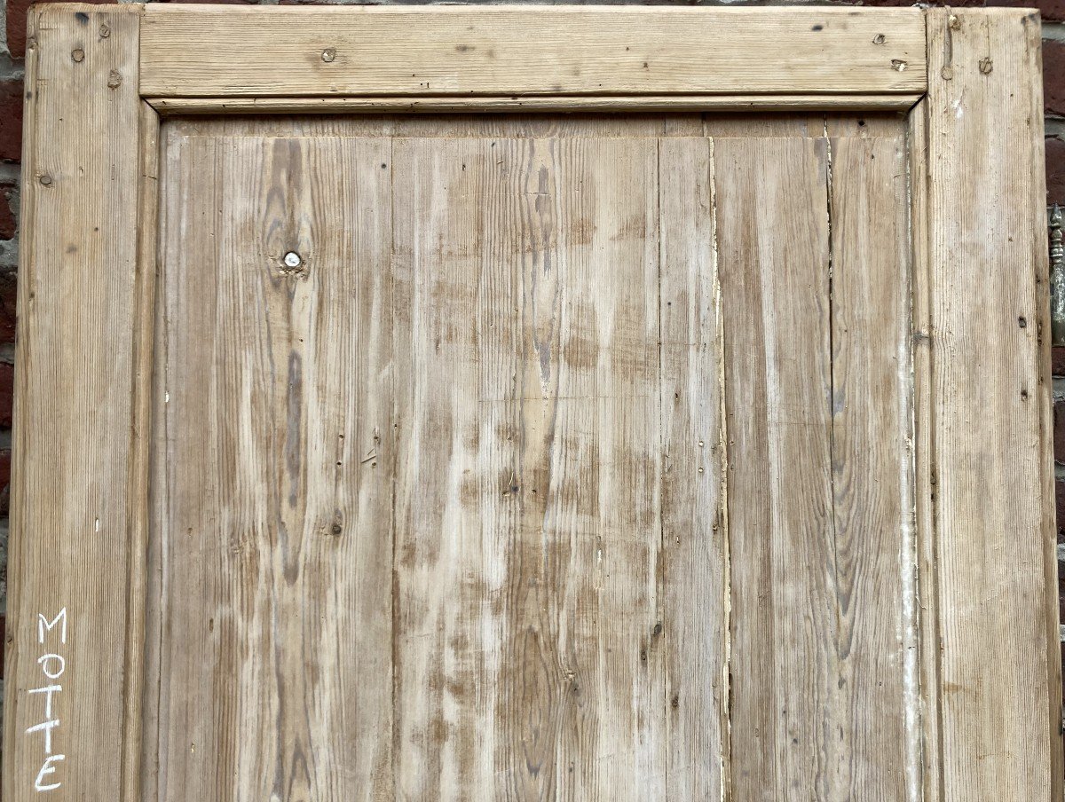 18th Century 4-door Stripped Cupboard Front-photo-4