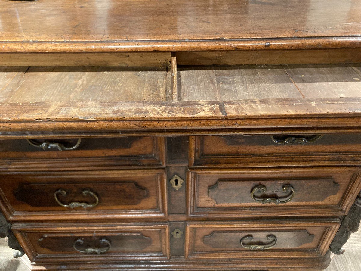 17th Century Italian Walnut Commode-photo-2