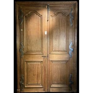 Louis XV Double Door With Its Mustache Hinges