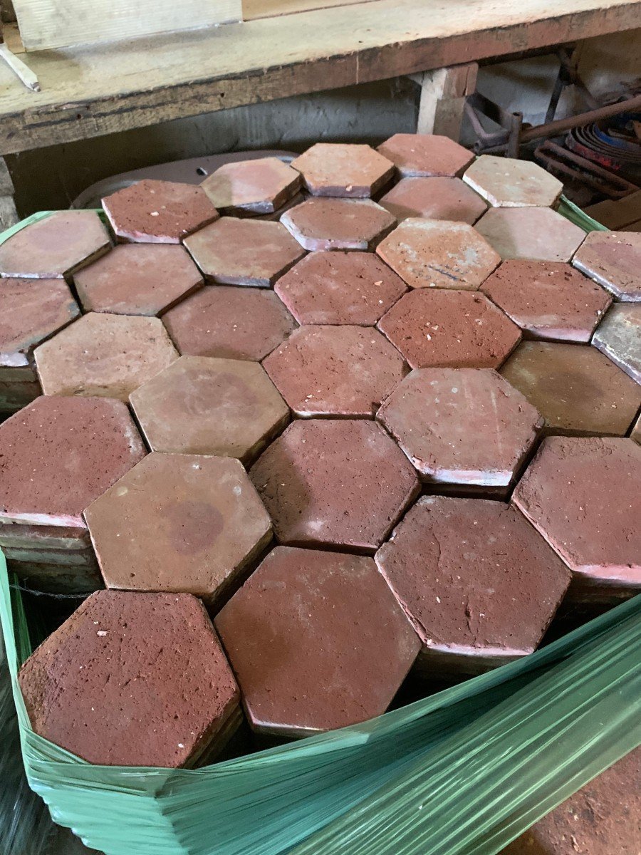 Early 19th C. Terra Cotta Floor Tiles - 62 M2 Of 19 Cm X 19 Cm  Hexagons-photo-1