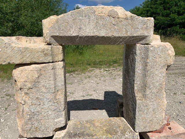 ARCHITECTURE du XV ème siècle - Petite fenêtre de tour, moulure à cavet-photo-6