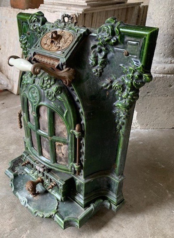 Varnished Cast Iron Stove - Circa 1900-photo-2