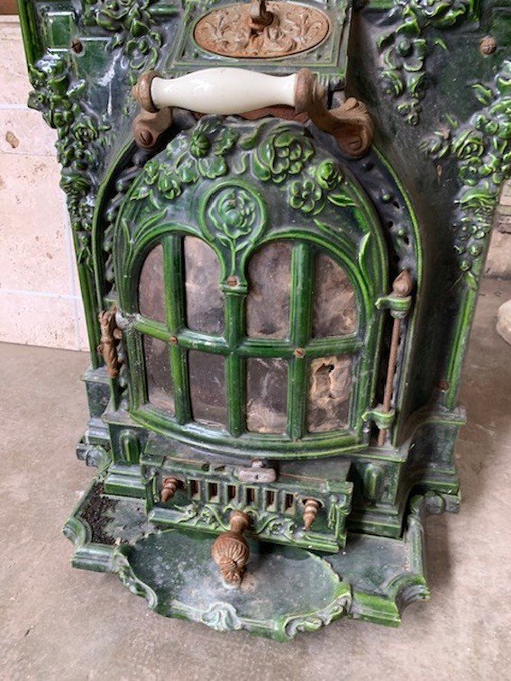 Varnished Cast Iron Stove - Circa 1900-photo-3