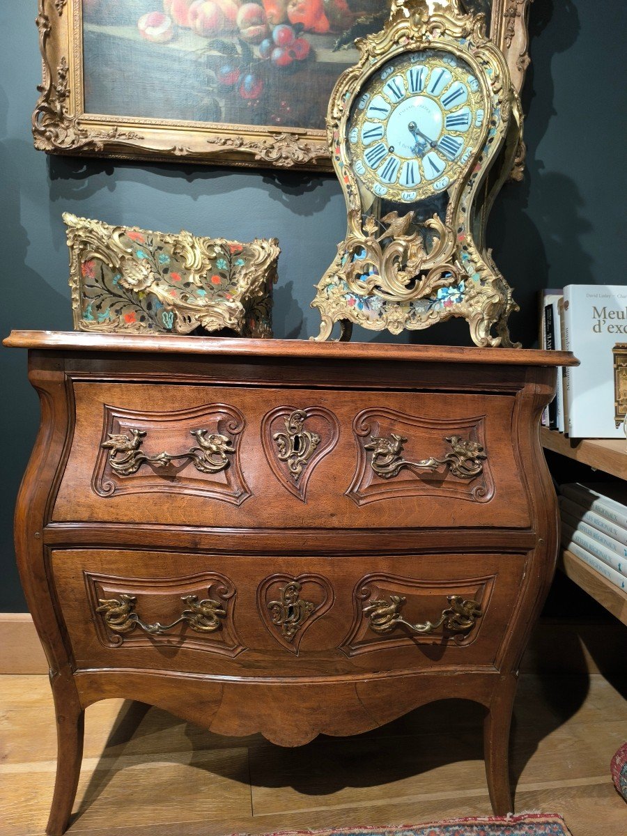 Chest Of Drawers, Called Sauteuse, In Walnut From The Agen Region. Louis XV Period