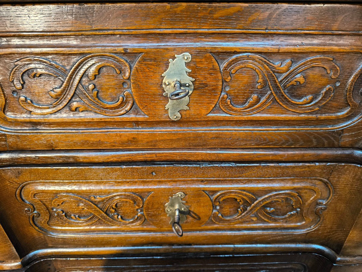 Oak Chest Of Drawers. Probably Belgian Work From The Beginning Of The 18th Century.-photo-2