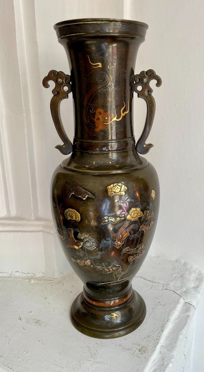 Japon Meiji 1868-1912 grand vase balustre bronze à décor oiseaux et fleurs en relief 46cm 5.7KG-photo-1