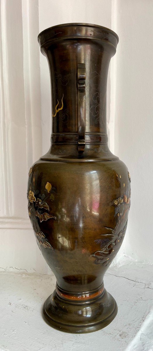 Japon Meiji 1868-1912 grand vase balustre bronze à décor oiseaux et fleurs en relief 46cm 5.7KG-photo-5