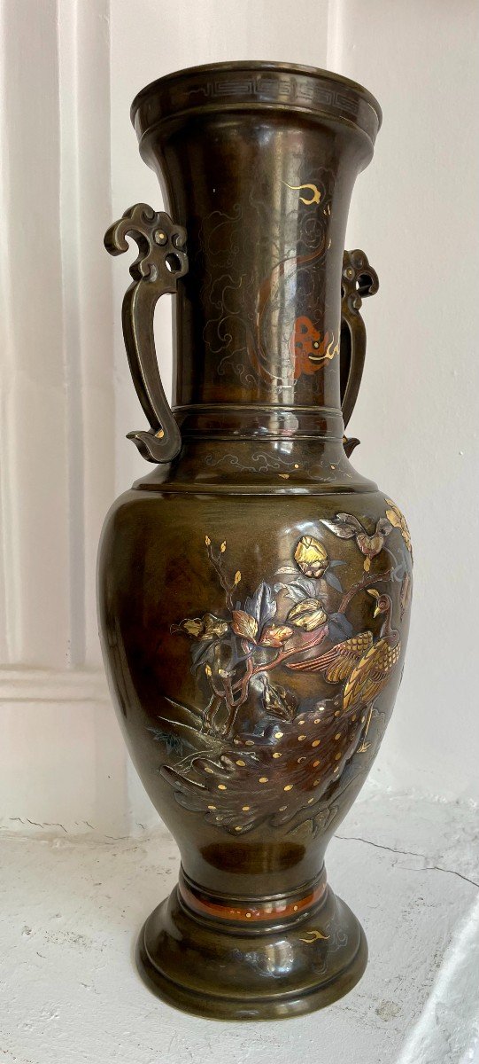 Japon Meiji 1868-1912 grand vase balustre bronze à décor oiseaux et fleurs en relief 46cm 5.7KG-photo-6