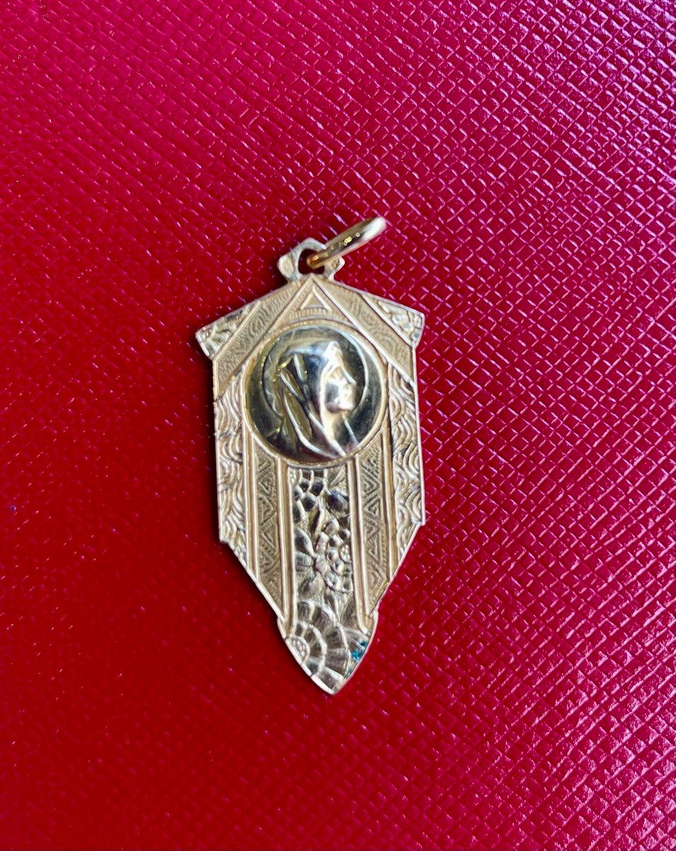 Baptismal Medal In 18 K (750) Yellow Gold Representing The Blessed Virgin, Unengraved Art Deco 