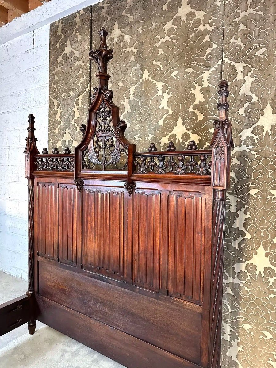 19th Century Gothic Style Walnut Bed-photo-2