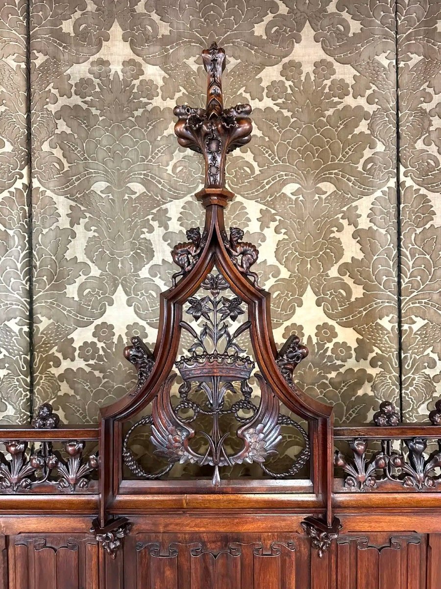 19th Century Gothic Style Walnut Bed-photo-1