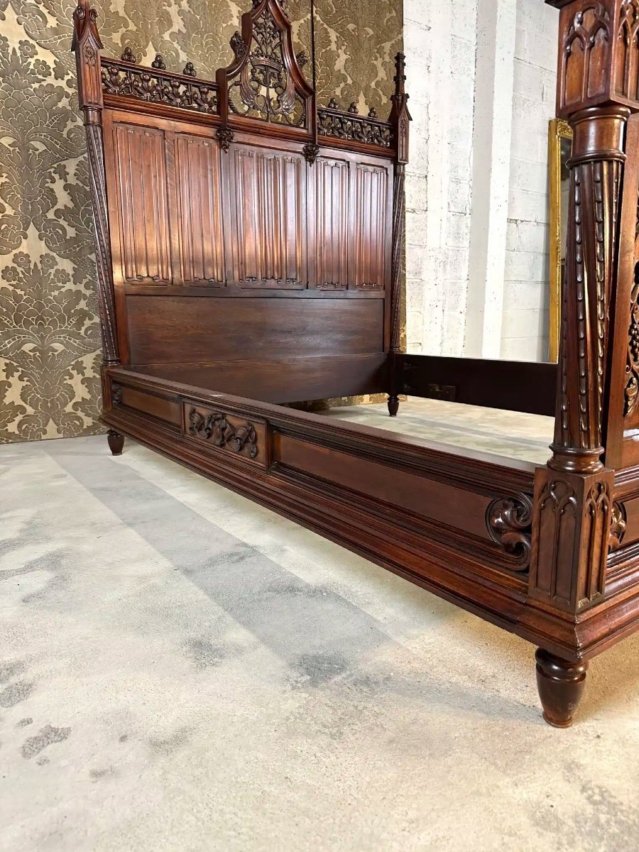 19th Century Gothic Style Walnut Bed-photo-3