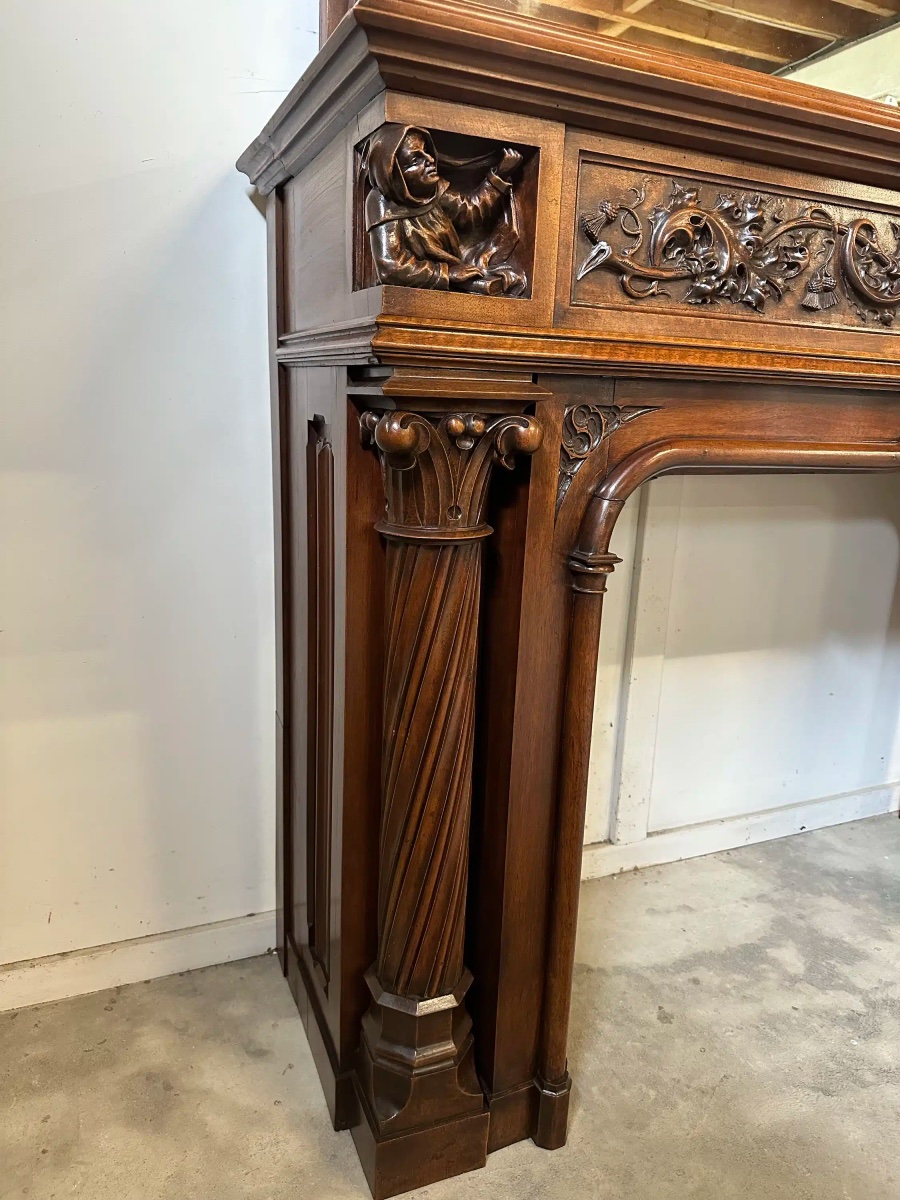 Cheminée De Style Gothique En Noyer Fin XIXème Siècle-photo-1