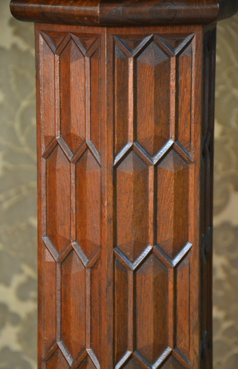 Neo-gothic Style Column In Oak-photo-1